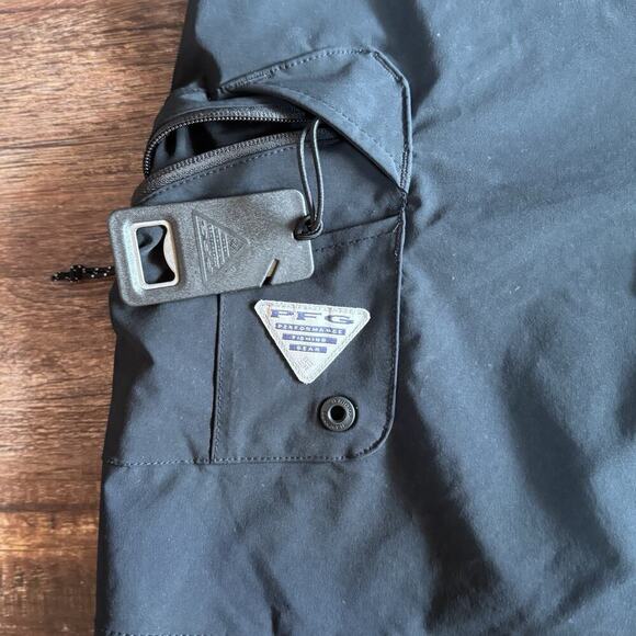 Columbia PFG Men’s Swim Trunks Black Size 36‎ USA Flag Bottle Opener 9” Inseam - Picture 4 of 7